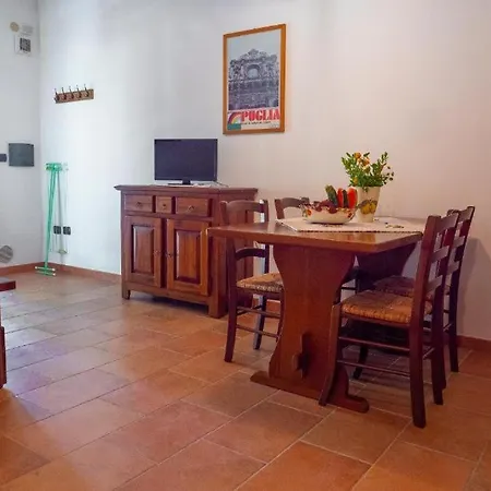 Le Casette Del Salento By Salento Com Aradeo
